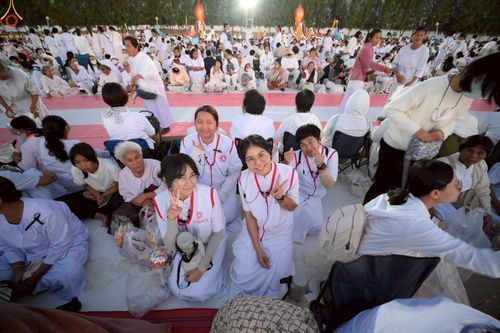 ภาพ No.306734:ภาพเบื้องหลังอาสาสมัครรวมใจ ชุดที่ 5 ในโครงการธรรมยาตรา กตัญญูบูชา มหาปูชนียาจารย์ พระมงคลเทพมุนี(สด จนฺทสโร) พระผู้ปราบมาร อนุสรณ์สถาน 7 แห่ง ปีที่ 14