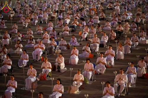 ภาพ No.312206:วันอังคารที่ 3 มีนาคม พ.ศ.2569 พิธีเวียนประทักษิณและจุดมาฆประทีป ณ ลานธรรมพระมหาธรรมกายเจดีย์ วัดพระธรรมกาย