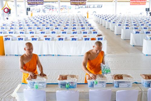 ภาพ No.230107:วันเสาร์ที่ 28 มิถุนายน พ.ศ. 2568 พิธีถวายสังฆทาน 323 วัด 4 จังหวัดชายแดนใต้ ปีที่ 21 ครั้งที่ 178 พิธีมอบกองทุนหนุนแรงใจช่วยครูใต้ ปีที่ 18 ครั้งที่ 142 ณ ศูนย์อบรมเยาวชนจังหวัดปัตตานี