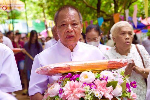 ภาพ No.168614:พิธีทอดกฐิน ณ วัดประชาวาสอัมพวัน จ.ปราจีนบุรี ในโครงการกฐินสามัคคีทั่วไทย 30,000 วัด บูชาธรรม 80 ปี หลวงพ่อธัมมชโย โดยคณะศิษยานุศิษย์วัดพระธรรมกาย วันที่ 20 ตุลาคม พ.ศ. 2567