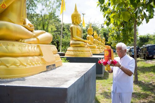 ภาพ No.262858:วันที่ 11 ตุลาคม พ.ศ. 2568 พิธีทอดกฐินสามัคคีทั่วไทย 30,000 วัด โดยคณะศิษยานุศิษย์ บูชาธรรม 81 ปี หลวงพ่อธัมมชโย ณ สำนักปฏิบัติธรรมเปล่งศรีธรรมจักร อ.หนองหญ้าไซ จ.สุพรรณบุรี