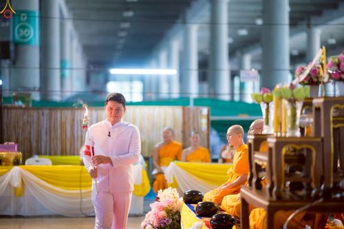 ภาพ No.246561:วันที่ 14 กันยายน พ.ศ. 2568 พิธีตักบาตรฉลองพระใหม่ ในโครงการอุปสมบทหมู่บูชาธรรม ครบรอบ108ปี วันครูผู้ค้นพบวิชชาธรรมกาย ณ วิหารคด วัดพระธรรมกาย