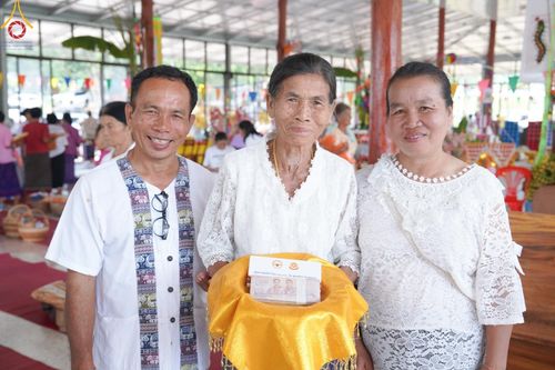 ภาพ No.168459:พิธีทอดกฐิน ณ วัดป่าศรีสุวรรณ จ.ชัยภูมิ ในโครงการกฐินสามัคคีทั่วไทย 30,000 วัด บูชาธรรม 80 ปี หลวงพ่อธัมมชโย โดยคณะศิษยานุศิษย์วัดพระธรรมกาย วันที่ 20 ตุลาคม พ.ศ. 2567