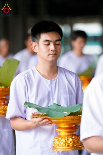 ภาพ No.143896:พิธีตัดปอยผมและปลงผมธรรมทายาท รุ่นเข้าพรรษา ณ มหาวิหารคด คอร์ 16 วัดพระธรรมกาย วันอาทิตย์ที่ 7 กรกฎาคม พ.ศ. 2567