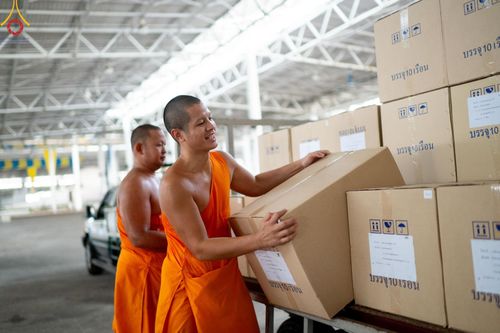 ภาพ No.60783:V.37 ยิ่งกว่าดี เพื่อ 80 ปีของพ่อ ภาพการเตรียมงานของหน่วยงานต่างๆ เพื่อพิธีฉลองอายุวัฒนมงคล 80 ปี หลวงพ่อธัมมชโย และรับถวายมหาสังฆทาน 10,000 กว่าวัดทั่วประเทศ ในวันคุ้มครองโลก วันจันทร์ที่ 22 เมษายน พ.ศ. 2567