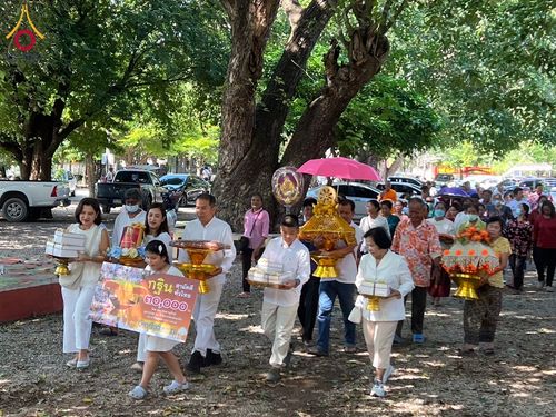 ภาพ No.181580:พิธีทอดกฐิน ณ วัดใหม่ศรัทธาราษฎร์ จ.ชัยนาท ในโครงการทอดกฐินสามัคคีทั่วไทย 30,000 วัด บูชาธรรม 80 ปี หลวงพ่อธัมมชโย โดยคณะศิษยานุศิษย์วัดพระธรรมกาย วันที่ 27 ตุลาคม พ.ศ. 2567