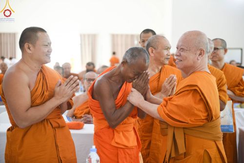 ภาพ No.103542:พิธีถวายจตุปัจจัย และภัตตาหารเป็นสังฆทาน , พิธีมอบอักษรสารตราตั้งฐานานุกรม และพัดยศ , การประชุมคณะสงฆ์ประจำจังหวัดสระบุรี  ณ ศูนย์ปฏิบัติธรรมจังหวัดสระบุรี อ.พระพุทธบาท จ.สระบุรี   วันอังคารที่ 19 ธันวาคม  พ.ศ. 2566