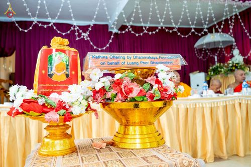 ภาพ No.266599:วันที่ 25 ตุลาคม พ.ศ. 2568 พิธีทอดกฐินสมทบ วัดกัลยาณมิตรต่างประเทศ  บูชาธรรม 81 ปี หลวงพ่อธัมมชโย ณ วัดธรรมวัฒนา รามายา  เมืองมาตะเล ประเทศศรีลังกา 
