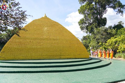 ภาพ No.98185:พิธีทอดกฐินสมทบวัดกัลยาณมิตร วัดป่าพระทัมเทพวง สปป.ลาว หลวงปู่สุวันคำ จันทสาโร วันที่ 23 พฤศจิกายน พ.ศ. 2566