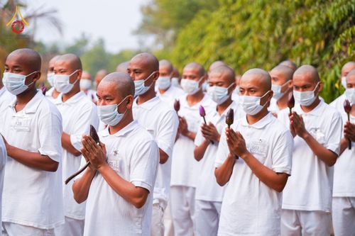 ภาพ No.75880:พิธีบรรพชาสามเณร ณ วัดปันชารี สันติปูร์ อรัญกฏิ เมืองคาร์กาชารี ประเทศบังกลาเทศ วันที่ 10 กุมภาพันธ์ พ.ศ. 2566