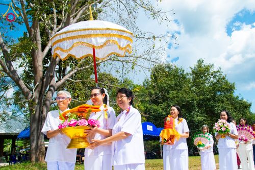 ภาพ No.173311:พิธีทอดกฐิน วัดศรีดงเย็น จ.ลำพูน ในโครงการกฐินสามัคคีทั่วไทย 30,000 วัด บูชาธรรม 80 ปี หลวงพ่อธัมมชโย โดยคณะศิษยานุศิษย์วัดพระธรรมกาย วันที่ 31 ตุลาคม พ.ศ. 2567