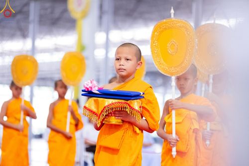 ภาพ No.153148:พิธีมุทิตาสักการะ พระภิกษุ-สามเณร ผู้สอบไล่ได้เปรียญธรรม ประโยค 1-2 ถึงประโยค ป.ธ.9 และบาลีศึกษา ประโยค1-2 ถึง บ.ศ.9 , พิธีมอบดวงแก้วสามเณรผู้ทรงบาลีไวยากรณ์ วัดพระธรรมกาย และ ศูนย์ส่งเสริมศีลธรรมในประเทศและต่างประเทศ วันอาทิตย์ที่ 8 กันยายน พ.ศ.2567