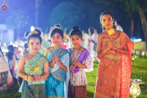 ภาพ No.170250:พิธีลอยกระทงธรรม ณ สระเศรษฐีทะเลบุญ มหาวิหารพระมงคลเทพมุนีฯ วัดพระธรรมกาย วันศุกร์ที่ 15 พฤศจิกายน พ.ศ.2567 (วันเพ็ญ 15 ค่ำ เดือน 12)