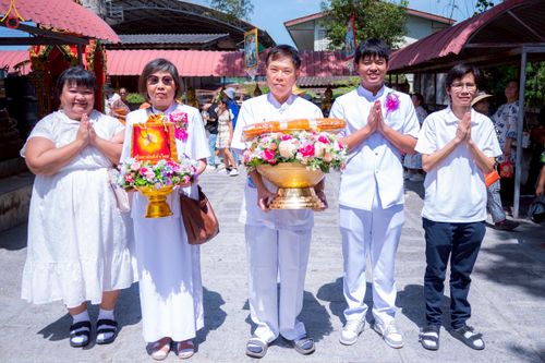 ภาพ No.267776:วันที่ 26 ตุลาคม พ.ศ. 2568 พิธีทอดกฐินสามัคคีทั่วไทย ณ วัดราษฎร์บรรจง อ.วังน้อย จ.พระนครศรีอยุธยา โดยคณะศิษยานุศิษย์ บูชาธรรม 81 ปี หลวงพ่อธัมมชโย