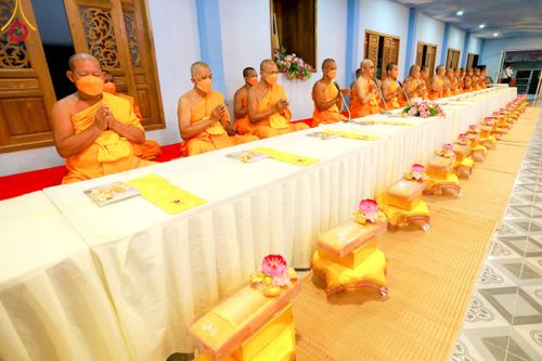 ภาพ No.115010:พิธีถวายภัตตาหารเป็นสังฆทาน แด่คณะพระธรรมยาตรา ปีที่ 12 วันที่ 19 มกราคม พ.ศ. 2567 ณ วัดโบสถ์(บน) บางคูเวียง จ.นนทบุรี