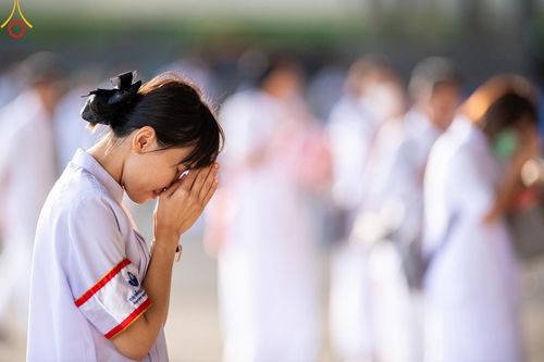 ภาพ No.143346:พิธีตักบาตร ข้าวสารอาหารแห้ง ณ บ้านแก้วเรือนทองคุณยายฯ และ พิธีบูชาข้าวพระ  ณ สภาธรรมกายสากล วัดพระธรรมกาย วันอาทิตย์ที่ 7 กรกฎาคม พ.ศ. 2567