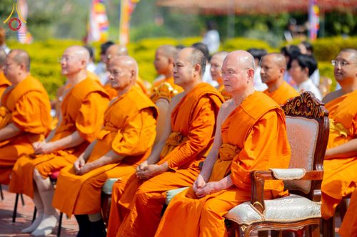 ภาพ No.209938:วันอังคารที่ 4 มีนาคม พ.ศ. 2568 พิธีบรรพชาสามเณรเนปาล 500 รูป ณ ลุมพินี ประเทศเนปาล