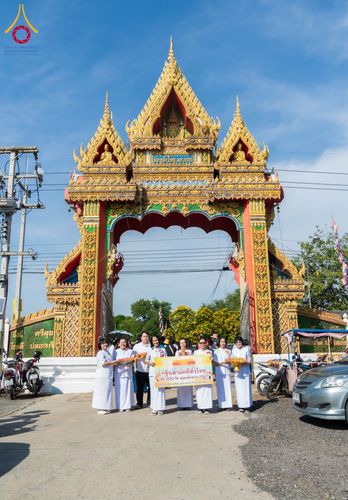 ภาพ No.182439:พิธีทอดกฐิน ณ วัดโปรยฝน จ.ปทุมธานี ในโครงการทอดกฐินสามัคคีทั่วไทย 30,000 วัด บูชาธรรม 80 ปี หลวงพ่อธัมมชโย โดยคณะศิษยานุศิษย์วัดพระธรรมกาย วันที่ 9 พฤศจิกายน พ.ศ. 2567