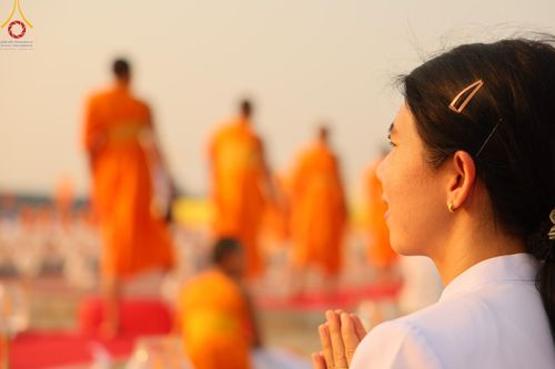 ภาพ No.121926:พิธีจุดประทีปถวายเป็นพุทธบูชา และบูชาธรรมมหาปูชนียาจารย์ พระมงคลเทพมุนี(สด จนฺทสโร) ในโครงการธรรมยาตรา กตัญญูบูชา มหาปูชนียาจารย์ พระมงคลเทพมุนี(สด จนฺทสโร) พระผู้ปราบมาร อนุสรณ์สถาน 7 แห่ง ปีที่ 12 วันที่ 31 มกราคม พ.ศ. 2567 ณ วัดพระธรรมกาย จ.ปทุมธานี