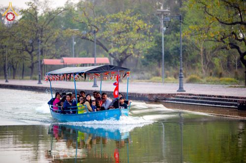 ภาพ No.210433:วันเสาร์ที่ 8 มีนาคม พ.ศ. 2568 พิธีจุดประทีป โครงการบรรพชาสามเณรชาวเนปาล 500 รูป ณ ชาตสถานอุทยานลุมพินีวัน ที่ประสูติขององค์สมเด็จพระสัมมาสัมพุทธเจ้า ลุมพินี ประเทศเนปาล