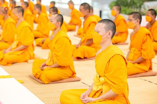 ภาพ No.80473:พิธีถวายทุนสนับสนุนการสร้าง พระไตรปิฎกฉบับธรรมชัย วันเสาร์ที่ 29 เมษายน พ.ศ. 2566 ณ สภาธรรมกายสากล วัดพระธรรมกาย