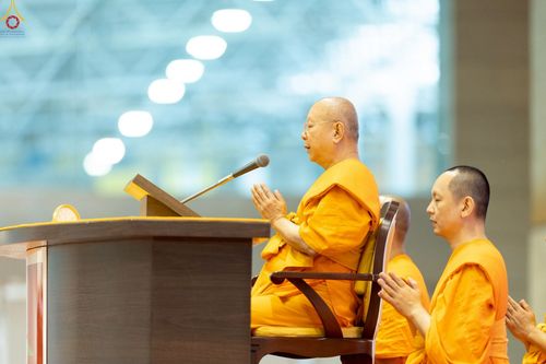 ภาพ No.236013:วันที่ 3 สิงหาคม พ.ศ. 2568 พิธีบูชาข้าวพระ ณ สภาธรรมกายสากล วัดพระธรรมกาย