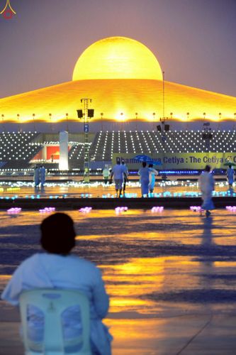 ภาพ No.244358:วันที่ 7 กันยายน พ.ศ. 2568 พิธีฉลองชัยสวดมนต์บทธัมมจักกัปปวัตตนสูตร 7,681,108,108 จบ ณ มหารัตนวิหารคด วัดพระธรรมกาย