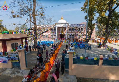 ภาพ No.132296:พิธีจุดโคมประทีปถวายเป็นพุทธบูชา ในโครงการบรรพชา 1,250 รูป ณ แดนประสูติ สวนลุมพินี ประเทศเนปาล วันที่ 17 มีนาคม พ.ศ. 2567