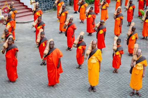 ภาพ No.226213:วันที่ 7-10 พฤษภาคม พ.ศ. 2568 โครงการเดินธรรมยาตรา สยาม-ลังกา ธรรมยาตรา ฉลองเทศกาลวิสาขบูชาแห่งชาติ ศรีลังกา บูชาธรรม 81 ปี หลวงพ่อธัมมชโย เมืองนูวราอิลิยา ประเทศศรีลังกา