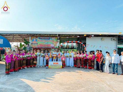 ภาพ No.181874:พิธีทอดกฐิน ณ วัดอมราวาส ต.บ้านคู อ.นาโพธิ์ จ.บุรีรัมย์ ในโครงการทอดกฐินสามัคคีทั่วไทย 30,000 วัด บูชาธรรม 80 ปี หลวงพ่อธัมมชโย โดยคณะศิษยานุศิษย์วัดพระธรรมกาย วันที่ 8 พฤศจิกายน พ.ศ. 2567