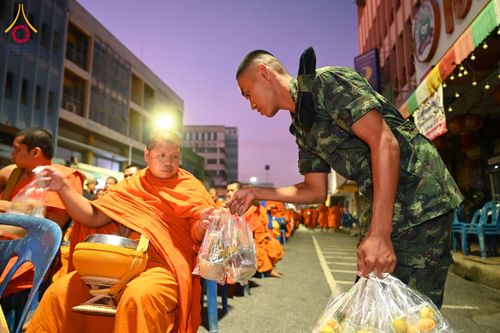 ภาพ No.147818:มหาสังฆทานครั้งยิ่งใหญ่ ตักบาตรพระ 10,000 รูป คณะสงฆ์ 4 ประเทศ 14 จังหวัดภาคใต้ วันอาทิตย์ที่ 11 สิงหาคม พ.ศ. 2567 ณ นิพัทธ์อุทิศ 3 ใจกลางนครหาดใหญ่ จ.สงขลา