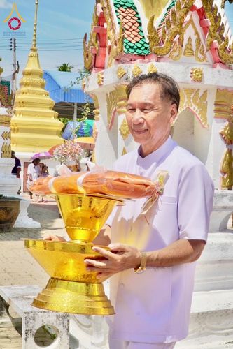 ภาพ No.181542:พิธีทอดกฐิน ณ วัดแม่น้ำ อ.เมือง จ.สมุทรสงคราม ในโครงการทอดกฐินสามัคคีทั่วไทย 30,000 วัด บูชาธรรม 80 ปี หลวงพ่อธัมมชโย โดยคณะศิษยานุศิษย์วัดพระธรรมกาย วันที่ 27 ตุลาคม พ.ศ. 2567