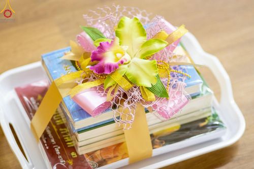 ภาพ No.136833:พิธีถวายหนังสือธรรมะ บาลี นักธรรม ทางก้าวหน้า ณ ห้องแก้วสารพัดนึก 2 วัดพระธรรมกาย วันเสาร์ที่ 11 พฤษภาคม พ.ศ. 2567