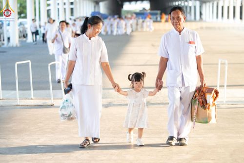 ภาพ No.124708:พิธีเวียนประทักษิณและจุดมาฆประทีป ในวันมาฆบูชา เสาร์ที่ 24 กุมภาพันธ์ พ.ศ. 2567 ณ พระมหาธรรมกายเจดีย์ วัดพระธรรมกาย