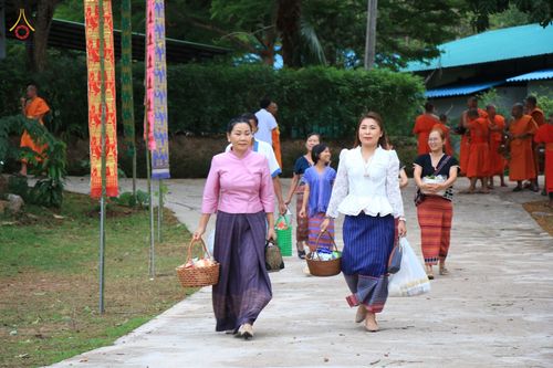 ภาพ No.80876:พิธีตักบาตรพระ ๒๑๖ รูป และ พิธีถวายมหาสังฆทาน ๕๒ วัด ฉลองครบรอบ ๑๖ ปี ธุดงคสถานพรรัตนแพร่ วันอังคารที่ ๙ พฤษภาคม พ.ศ.๒๕๖๖ ณ ธุดงคสถานพรรัตนะ อำเภอวังชิ้น จังหวัดแพร่