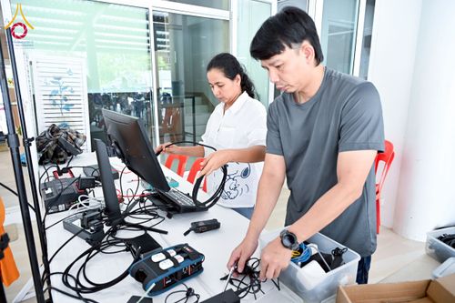 ภาพ No.225874:วันเสาร์ที่ 24 พฤษภาคม พ.ศ. 2568 พิธีถวายสังฆทาน 323 วัด ปีที่ 21 ครั้งที่ 177 พิธีมอบกองทุนหนุนแรงใจช่วยครูใต้ ปีที่ 18 ครั้งที่ 141 และพิธีทำบุญอุทิศส่วนกุศลให้ผู้วายชนม์ ณ ศูนย์ปฏิบัติธรรมภาคใต้ จ.สงขลา