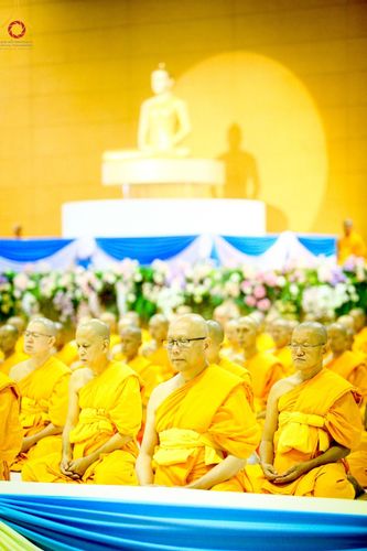 ภาพ No.59180:พิธีเจริญพระพุทธมนต์ ถวายภัตตาหารเป็นสังฆทาน เนื่องในวาระอายุวัฒนมงคล 80 ปี หลวงพ่อธัมมชโย ณ สภาธรรมกายสากล วัดพระธรรมกาย วันพุธที่ 24 เมษายน พ.ศ.2567