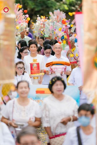 ภาพ No.169245:พิธีทอดกฐิน ณ วัดพุทธนิมิตร จ.เชียงใหม่ ในโครงการกฐินสามัคคีทั่วไทย 30,000 วัด บูชาธรรม 80 ปี หลวงพ่อธัมมชโย โดยคณะศิษยานุศิษย์วัดพระธรรมกาย วันที่ 24 ตุลาคม พ.ศ. 2567