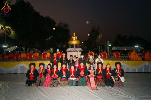 ภาพ No.208606:ตักบาตรพระ 1,743 รูป ครบรอบ 743 ปี นครน่าน ถวายเป็นพุทธบูชา น้อมบุญกุศลอุทิศให้บรรพบุรุษ วันอาทิตย์ ที่ 16 กุมภาพันธ์ พ.ศ. 2568 ณ ถนนคนเดินข่วงเมืองน่าน ต.ในเวียง อ.เมือง จ.น่าน