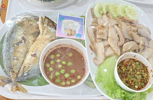 ภาพ No.226864:วันเสาร์ที่ 31 พฤษภาคม พ.ศ. 2568 พิธีถวายภัตตาหารเมนูสวรรค์ "เพื่อการบรรลุธรรม" ณ หอฉันคุณยายอาจารย์ วัดพระธรรมกาย