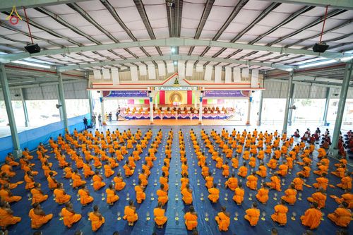 ภาพ No.76508:คณะสงฆ์และสามเณรบังกลาเทศ ปฎิบัติธรรมและจุดโคมประทีปถวายเป็นพุทธบูชา วันที่ 17 กุมภาพันธ์ พ.ศ. 2566