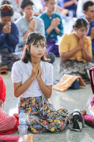 ภาพ No.173917:พิธีทอดกฐิน วัดหนองเสือ จ.ฉะเชิงเทรา ในโครงการกฐินสามัคคีทั่วไทย 30,000 วัด บูชาธรรม 80 ปี หลวงพ่อธัมมชโย โดยคณะศิษยานุศิษย์วัดพระธรรมกาย วันที่ 6 พฤศจิกายน พ.ศ. 2567