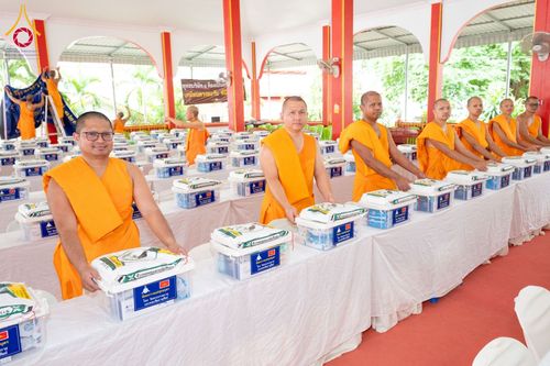 ภาพ No.143963:พิธีถวายสังฆทานแด่คณะสงฆ์ 323 วัด  ปีที่ 20 ครั้งที่  171 พิธีมอบกองทุนหนุนแรงใจช่วยครูใต้  ปีที่ 17 ครั้งที่ 136  และพิธีทำบุญอุทิศส่วนกุศลให้ผู้วายชนม์ในเหตุการณ์ไม่สงบ 4 จังหวัดชายแดนภาคใต้(ปัตตานี ยะลา นราธิวาส สงขลา) วันเสาร์ที่ 13 กรกฎาคม พ.ศ. 2567