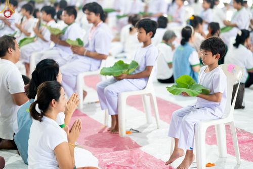 ภาพ No.132813:พิธีตัดปอยผม โครงการสามเณรฟื้นฟูพระพุทธศาสนาทั่วไทย ณ มหารัตนวิหารคด26 วัดพระธรรมกาย วันอาทิตย์ที่ 31 มีนาคม พ.ศ. 2567