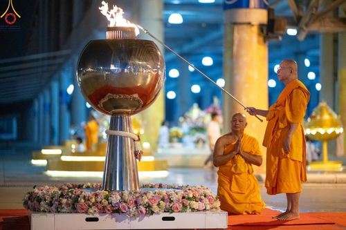 ภาพ No.170383:พิธีฉลองชัยสวดมนต์บทธัมมจักกัปปวัตตนสูตร ครบ 6,881,000,000 จบ ณ มหารัตนวิหารคด วัดพระธรรมกาย วันศุกร์ที่ 15 พฤศจิกายน พ.ศ. 2567 (วันเพ็ญ 15 ค่ำ เดือน 12)