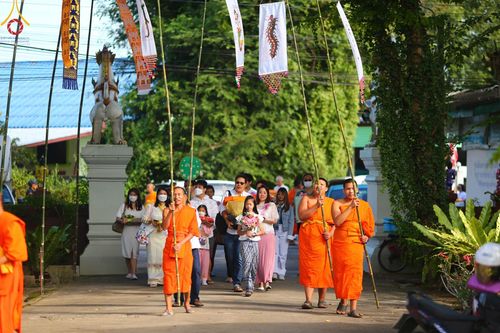 ภาพ No.95847:พิธีทอดกฐินสามัคคีทั่วไทย 5,000 วัด ณ วัดพระธาตุคู่บุญ จ.เชียงราย วันที่ 18 พฤศจิกายน พ.ศ. 2566