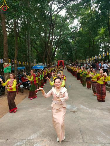 ภาพ No.176514:พิธีทอดกฐิน ณ วัดโนนดินแดงเหนือ อำเภอโนนดินแดง จังหวัดบุรีรัมย์  ในโครงการกฐินสามัคคีทั่วไทย 30,000 วัด บูชาธรรม 80 ปี หลวงพ่อธัมมชโย โดยคณะศิษยานุศิษย์วัดพระธรรมกาย วันที่ 27 ตุลาคม พ.ศ. 2567