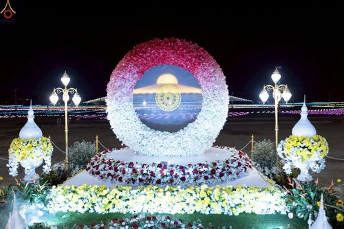 ภาพ No.241135:วันพุธที่ 27 สิงหาคม พ.ศ. 2568 พิธีฉลองชัยสวดมนต์ บทธัมมจักกัปปวัตตนสูตร ครบ 7,650,575,757 จบ ในวันธรรมชัย วัดพระธรรมกาย