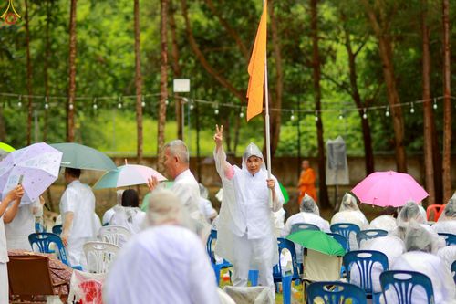 ภาพ No.238298:วันเสาร์ที่ 9 สิงหาคม พ.ศ. 2568 พิธีกลั่นแผ่นดิน โปรยทราย และจุดประทีปถวายเป็นพุทธบูชา จ.ระยอง สถาปนาองค์พระเจดีย์เพื่อสร้างสันติภาพโลก ณ ศูนย์ปฏิบัติธรรมระยอง(บ้านช่องลม) ต.บางบุตร อ.บ้านค่าย จ.ระยอง