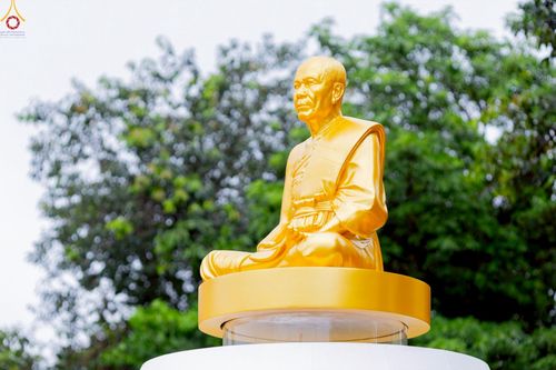 ภาพ No.239128:วันอาทิตย์ที่ 17 สิงหาคม พ.ศ. 2568 พิธีอัญเชิญรูปเหมือนพระมงคลเทพมุนี (สด จันทสโร) ณ ศาลากลางจังหวัดเลย ถึงลานพญานาค สวนสาธารณะกุดป่อง อ.เมือง จ.เลย